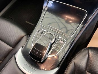 MERCEDES-BENZ C-CLASS 2.0 C200 Sport Auto 4dr