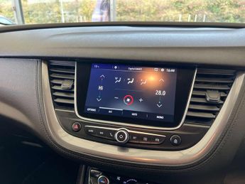 VAUXHALL GRANDLAND X 1.2 Grandland X Tech Line Nav T S/S Auto 5dr