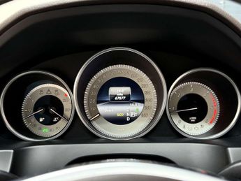 Mercedes-Benz E-CLASS 2.1 E220 AMG Line Premium Bluetec Auto 2dr