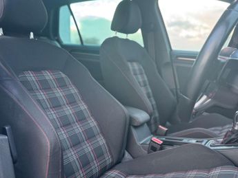 Volkswagen Golf 2.0 Golf GTi Performance Semi-Auto 5dr