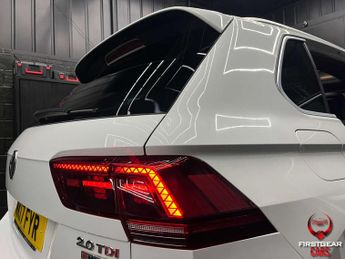 Volkswagen Tiguan 2.0 TDI BlueMotion Tech R-Line SUV 5dr Diesel DSG 4Motion Euro 6