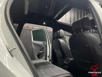 Volkswagen Tiguan 2.0 TDI BlueMotion Tech R-Line SUV 5dr Diesel DSG 4Motion Euro 6