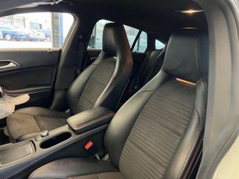 MERCEDES-BENZ CLA 2.1 CLA 220 D AMG Line 4Matic Auto 4WD 5dr