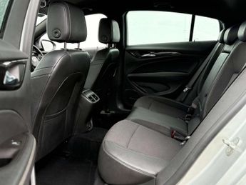 Vauxhall INSIGNIA 1.5 Insignia SRi VX-Line Nav T Auto 5dr