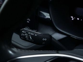 SKODA FABIA 1.0 Fabia SE Comfort TSi Semi-Auto 5dr