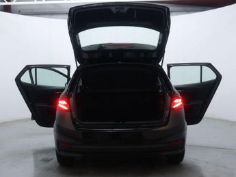 SKODA FABIA 1.0 Fabia SE Comfort TSi Semi-Auto 5dr