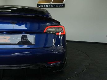 Tesla Model 3 Model 3 Long Range AWD 4WD 4dr