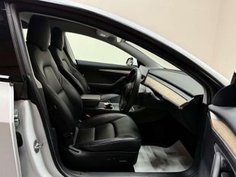 TESLA MODEL 3 Model 3 Standard-Range + 4dr