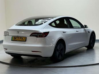 TESLA MODEL 3 Model 3 Standard-Range + 4dr