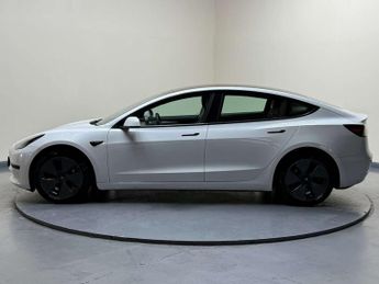 TESLA MODEL 3 Model 3 Standard-Range + 4dr