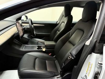 TESLA MODEL 3 Model 3 Standard-Range + 4dr