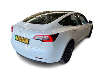 TESLA MODEL 3 Model 3 Standard-Range + 4dr