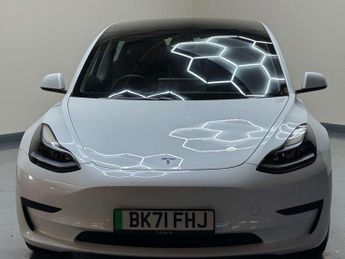 TESLA MODEL 3 Model 3 Standard-Range + 4dr