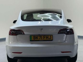 TESLA MODEL 3 Model 3 Standard-Range + 4dr