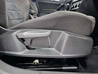 VOLKSWAGEN GOLF 2.0 Golf GT TDI BlueMotion Technology Semi-Auto 5dr