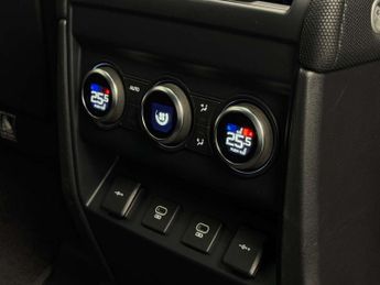 Land Rover DEFENDER 5.0 Defender V8 Auto 4WD 5dr