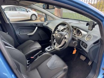 FORD FIESTA 1.4 Fiesta Titanium Auto 5dr