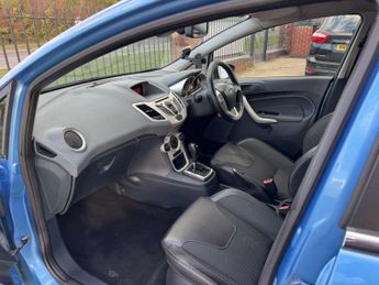 FORD FIESTA 1.4 Fiesta Titanium Auto 5dr