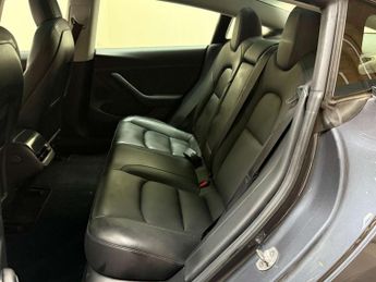 TESLA MODEL 3 Model 3 Standard Range + 4dr