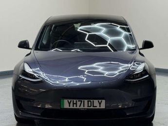 TESLA MODEL 3 Model 3 Standard Range + 4dr
