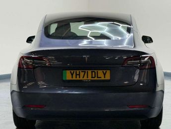 TESLA MODEL 3 Model 3 Standard Range + 4dr