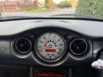 MINI HATCH 1.6 One 3dr