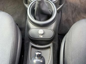 MINI HATCH 1.6 One 3dr