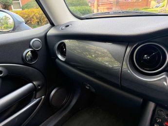 MINI HATCH 1.6 One 3dr