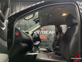 Nissan NAVARA 2.3 dCi Tekna Pickup Double Cab 4dr Diesel Auto 4WD Euro 6 (190 