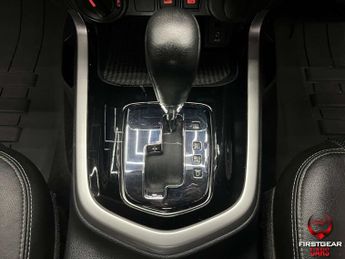 Nissan NAVARA 2.3 dCi Tekna Pickup Double Cab 4dr Diesel Auto 4WD Euro 6 (190 