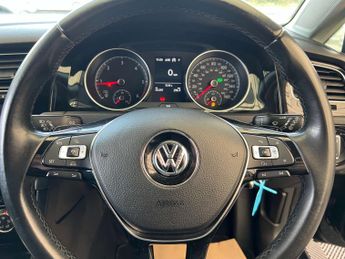 VOLKSWAGEN GOLF 1.6 Golf GT TDI BlueMotion Technology Semi-Auto 5dr