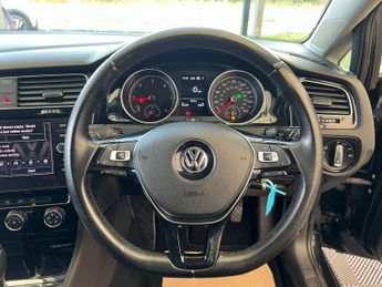 VOLKSWAGEN GOLF 1.6 Golf GT TDI BlueMotion Technology Semi-Auto 5dr