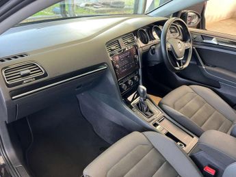 VOLKSWAGEN GOLF 1.6 Golf GT TDI BlueMotion Technology Semi-Auto 5dr