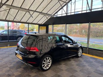 VOLKSWAGEN GOLF 1.6 Golf GT TDI BlueMotion Technology Semi-Auto 5dr