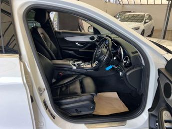 MERCEDES-BENZ C-CLASS 2.1 C220 D Sport Auto 4dr