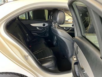 MERCEDES-BENZ C-CLASS 2.1 C220 D Sport Auto 4dr