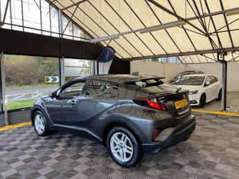 TOYOTA C-HR 1.8 C-HR Icon HEV CVT 5dr