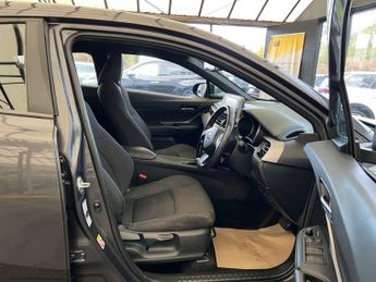 TOYOTA C-HR 1.8 C-HR Icon HEV CVT 5dr