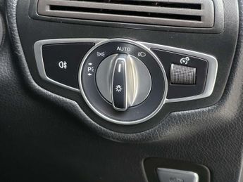 MERCEDES-BENZ GLC 2.0 GLC 220 D 4Matic AMG Line Auto 4WD 5dr