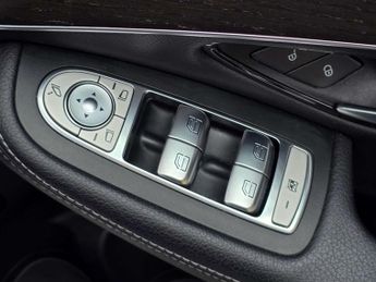 MERCEDES-BENZ GLC 2.0 GLC 220 D 4Matic AMG Line Auto 4WD 5dr