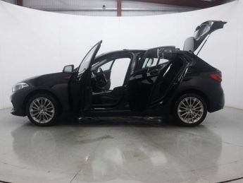 BMW 1 SERIES 1.5 118I SE Auto 5dr