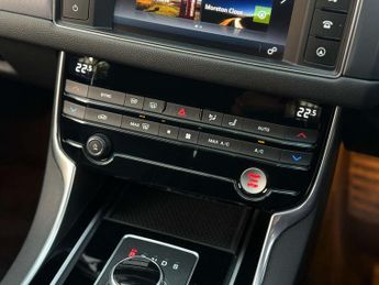JAGUAR XF 2.0 XF R-Sport D Auto 4dr