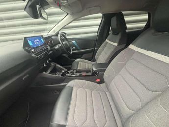 CITROEN C4 e-C4 Shine 5dr