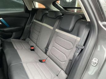 CITROEN C4 e-C4 Shine 5dr