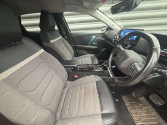 CITROEN C4 e-C4 Shine 5dr