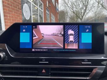 CITROEN C4 e-C4 Shine 5dr