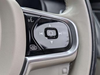Volvo XC90 2.0 XC90 Momentum Pro D5 PowerPulse AWD Auto 4WD 5dr