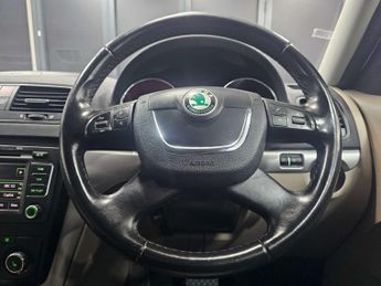 SKODA YETI 2.0 Yeti Elegance TDI CR 4x4 Semi-Auto 4WD 5dr