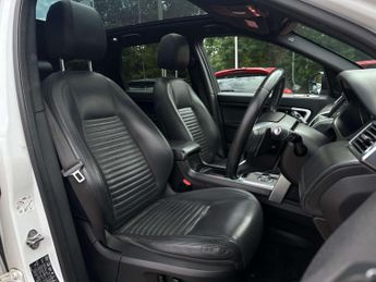 LAND ROVER DISCOVERY SPORT 2.0 Discovery Sport Luxury HSE TD4 Auto 4WD 5dr