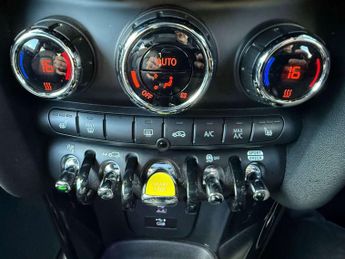 MINI HATCH Cooper S Electric Level 3 3dr